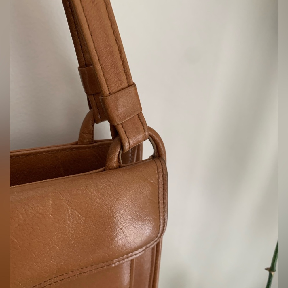 2 for $30 - 🐫 VINTAGE Caramel Envelope Purse ✉️ 👜 BIN 1 - Picture 6 of 13